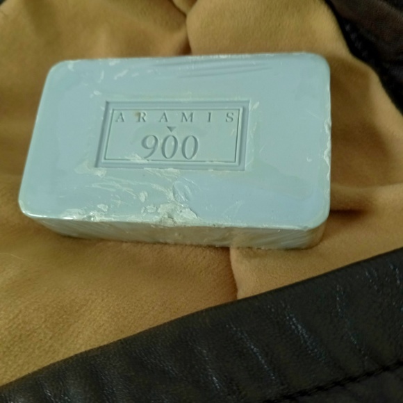 Vintage ARAMIS Soap Sexy Men Shower NEW in PACKAGE Sealed Solid Bar - Picture 1 of 4